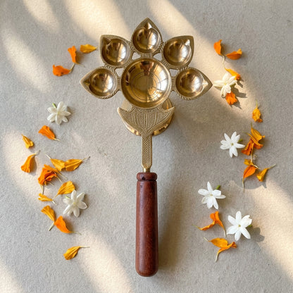 Panch Aarti Diya with Wooden Handle Panchmukhi/Pancha - 2.5 inch